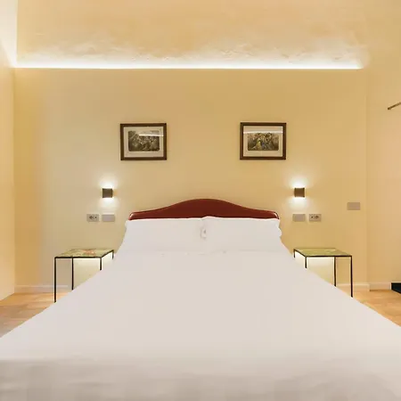 Palazzo Patrizi & Hotel *