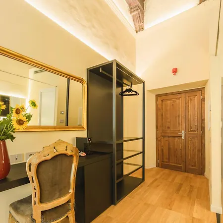 Palazzo Patrizi & * Siena