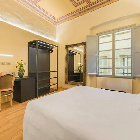 Palazzo Patrizi & Hotel *