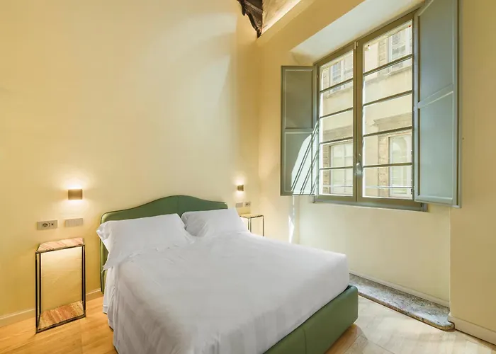 Palazzo Patrizi & Сиена